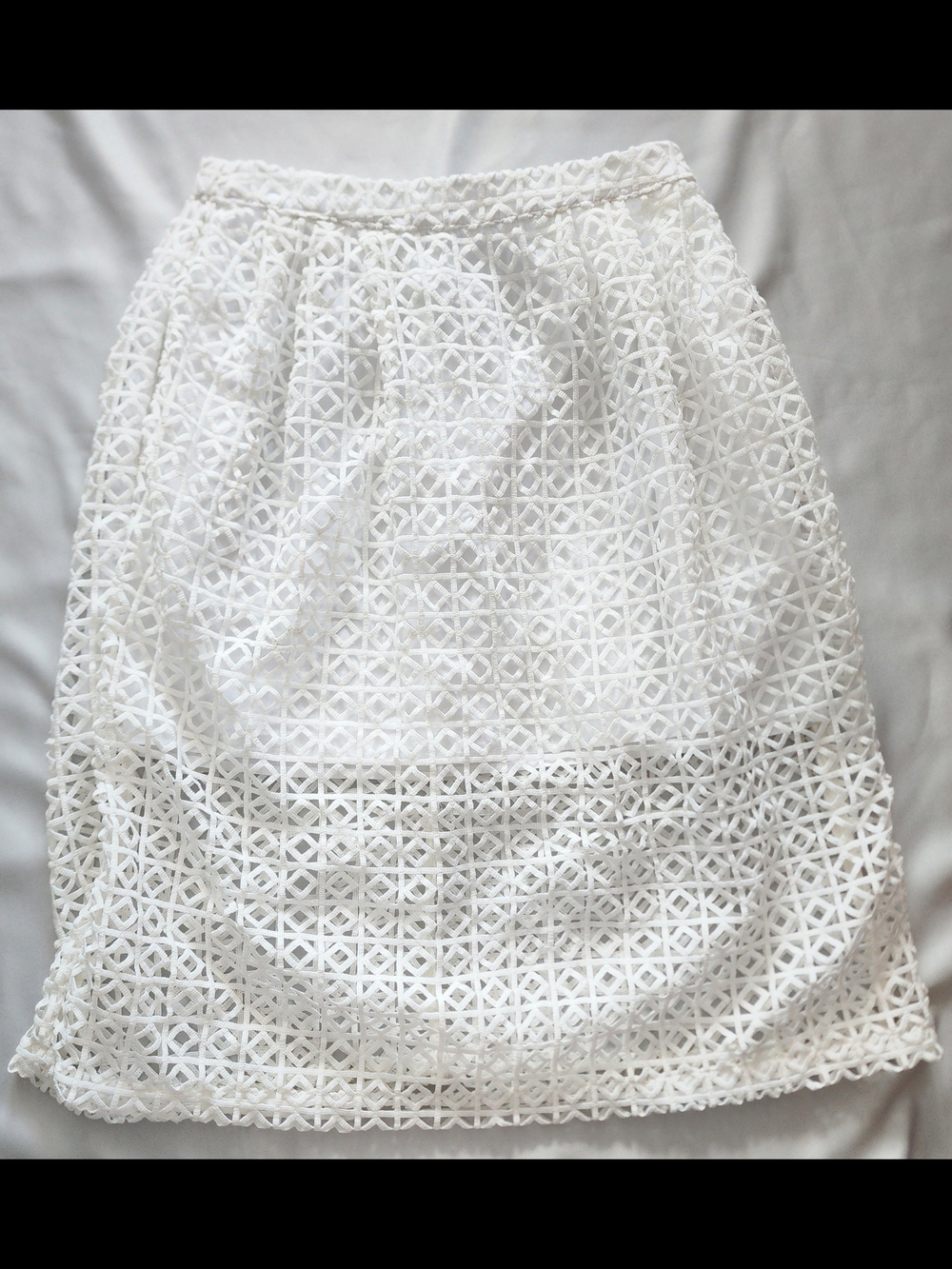 RW&CO. White Lace Overlay Pencil Skirt